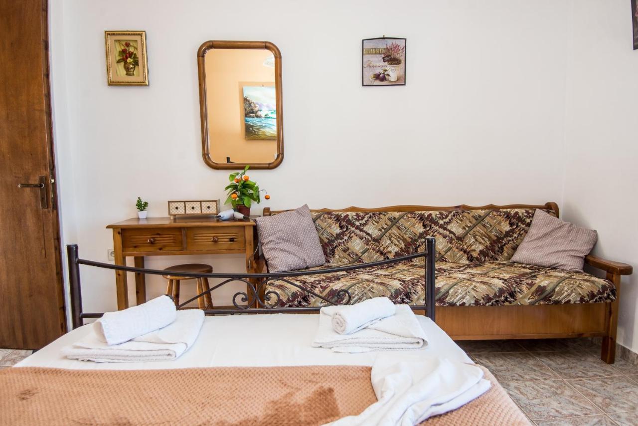 Aristotelis Apartments Razáta Extérieur photo